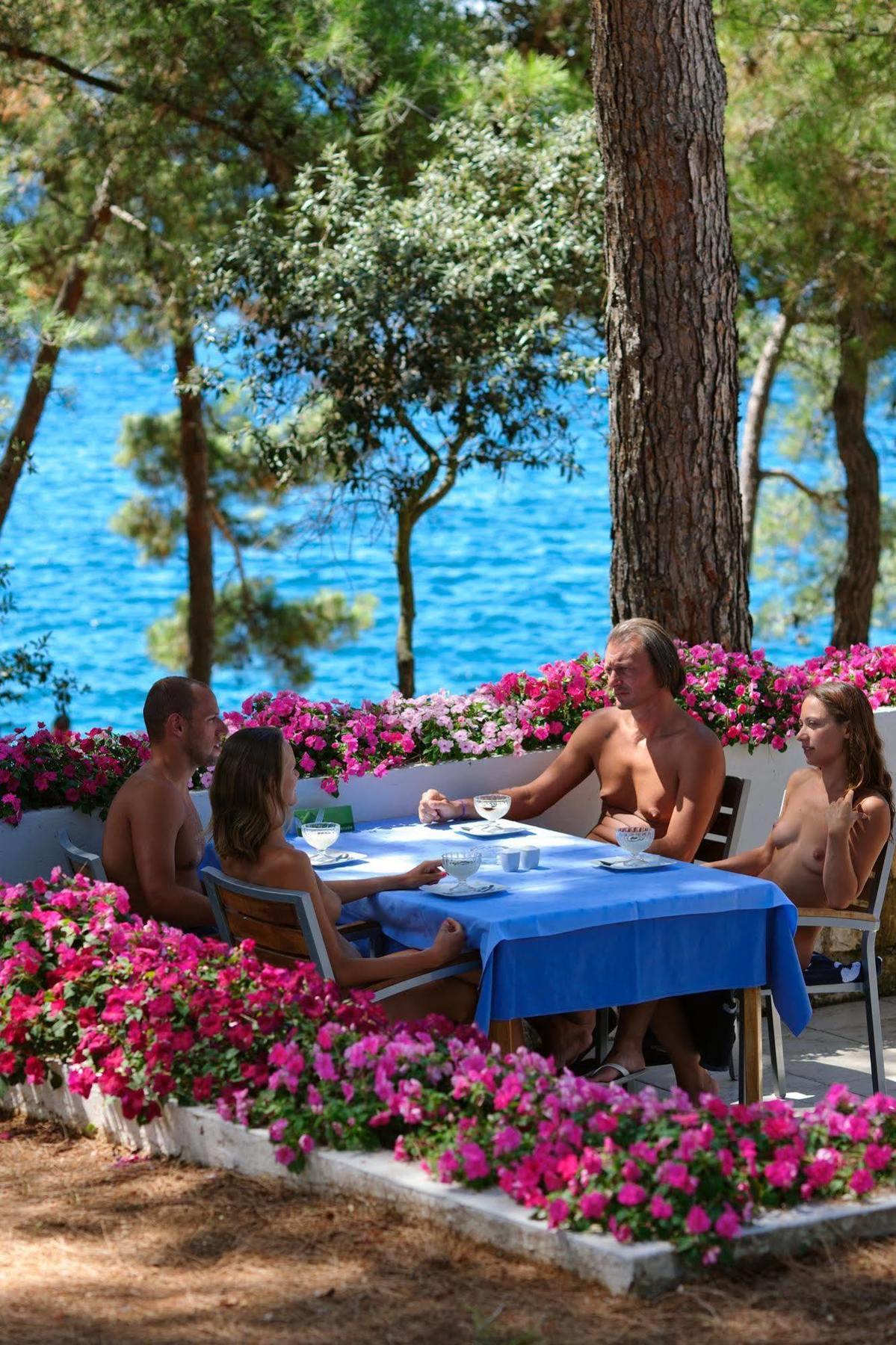 Maistra Select Koversada Naturist Apartments 弗尔萨尔 外观 照片