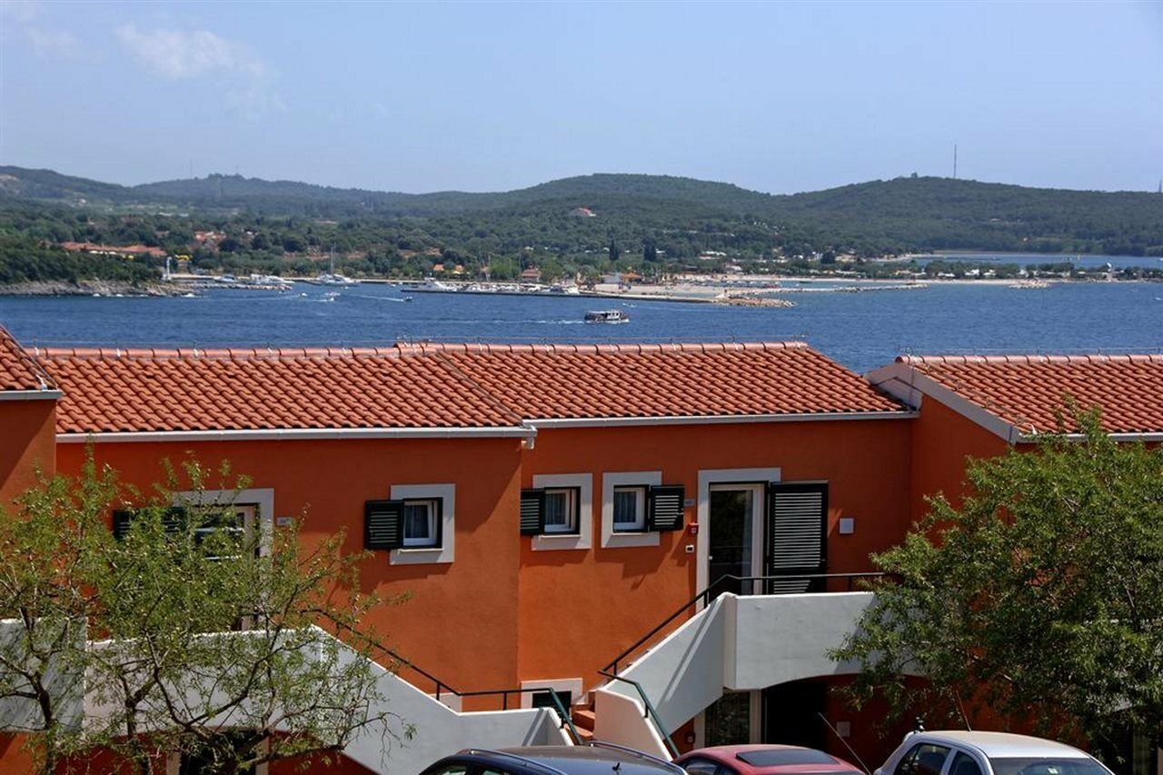 Maistra Select Koversada Naturist Apartments 弗尔萨尔 外观 照片